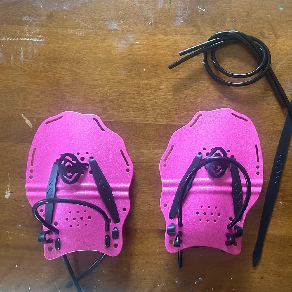 Adjustable Swim Hand Paddles for Training & Stroke Technique – Lightweight Pink - Picture 2 of 4